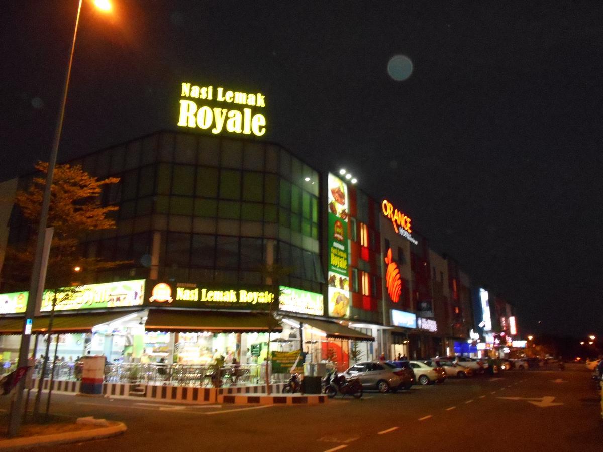 Hotel 126 Sepang Exterior foto